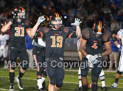 Thumbnail 2 in Van Alstyne vs. Gilmer (3A Division 2 Regional Playoff) photogallery.