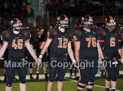 Thumbnail 3 in Van Alstyne vs. Gilmer (3A Division 2 Regional Playoff) photogallery.