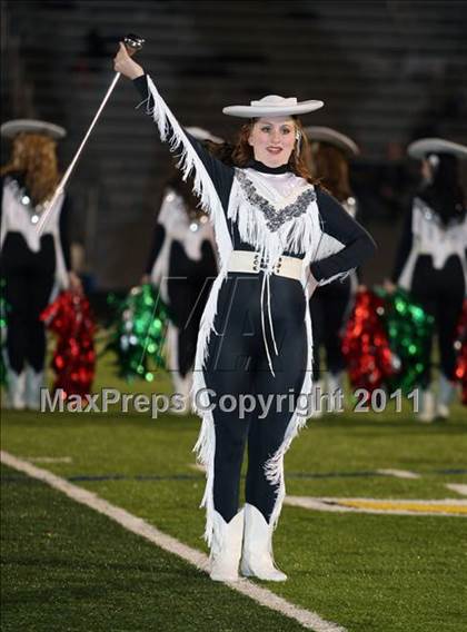 Thumbnail 1 in Van Alstyne vs. Gilmer (3A Division 2 Regional Playoff) photogallery.