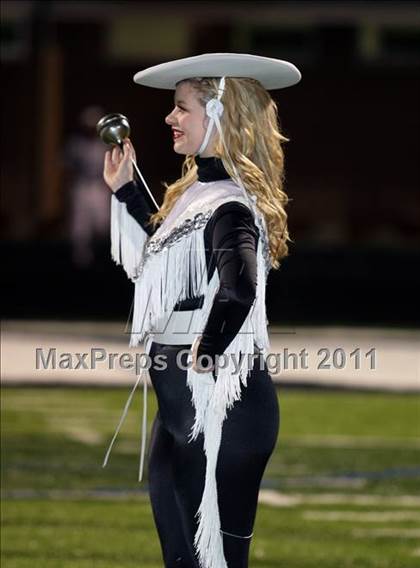 Thumbnail 3 in Van Alstyne vs. Gilmer (3A Division 2 Regional Playoff) photogallery.
