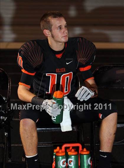 Thumbnail 1 in Van Alstyne vs. Gilmer (3A Division 2 Regional Playoff) photogallery.