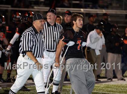Thumbnail 3 in Van Alstyne vs. Gilmer (3A Division 2 Regional Playoff) photogallery.