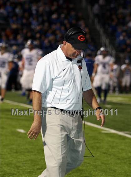 Thumbnail 1 in Van Alstyne vs. Gilmer (3A Division 2 Regional Playoff) photogallery.