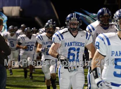Thumbnail 3 in Van Alstyne vs. Gilmer (3A Division 2 Regional Playoff) photogallery.