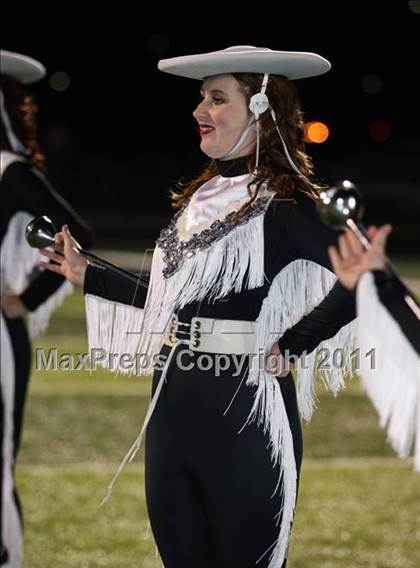 Thumbnail 3 in Van Alstyne vs. Gilmer (3A Division 2 Regional Playoff) photogallery.