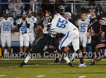 Thumbnail 2 in Van Alstyne vs. Gilmer (3A Division 2 Regional Playoff) photogallery.