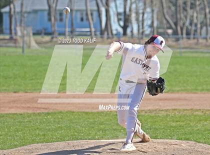 Thumbnail 3 in New London @ East Lyme photogallery.