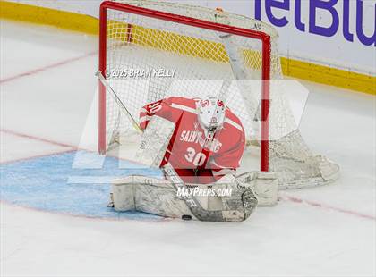 Thumbnail 2 in Catholic Memorial vs St. John's (MIAA Division 1 Final) photogallery.