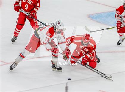 Thumbnail 3 in Catholic Memorial vs St. John's (MIAA Division 1 Final) photogallery.
