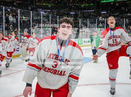 Thumbnail 2 in Catholic Memorial vs St. John's (MIAA Division 1 Final) photogallery.
