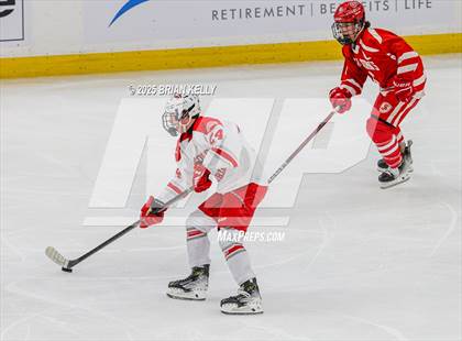 Thumbnail 2 in Catholic Memorial vs St. John's (MIAA Division 1 Final) photogallery.