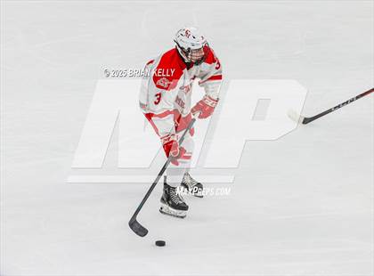 Thumbnail 2 in Catholic Memorial vs St. John's (MIAA Division 1 Final) photogallery.