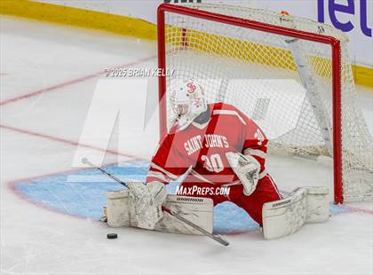 Thumbnail 1 in Catholic Memorial vs St. John's (MIAA Division 1 Final) photogallery.