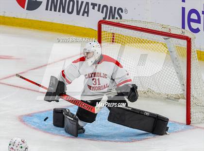 Thumbnail 3 in Catholic Memorial vs St. John's (MIAA Division 1 Final) photogallery.