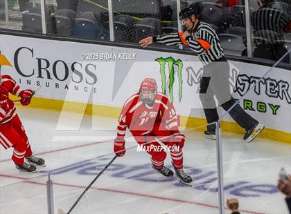 Thumbnail 2 in Catholic Memorial vs St. John's (MIAA Division 1 Final) photogallery.