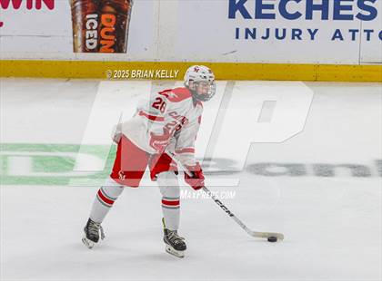 Thumbnail 3 in Catholic Memorial vs St. John's (MIAA Division 1 Final) photogallery.