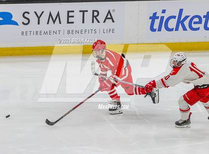 Thumbnail 1 in Catholic Memorial vs St. John's (MIAA Division 1 Final) photogallery.