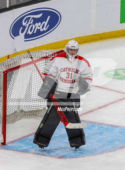 Thumbnail 3 in Catholic Memorial vs St. John's (MIAA Division 1 Final) photogallery.