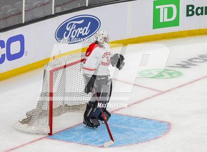 Thumbnail 3 in Catholic Memorial vs St. John's (MIAA Division 1 Final) photogallery.