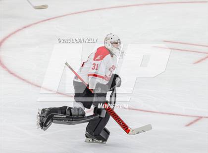 Thumbnail 2 in Catholic Memorial vs St. John's (MIAA Division 1 Final) photogallery.