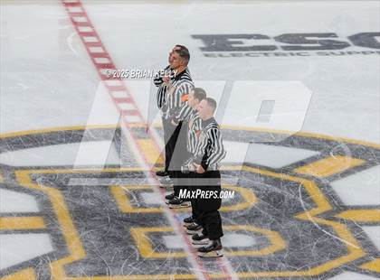 Thumbnail 2 in Catholic Memorial vs St. John's (MIAA Division 1 Final) photogallery.