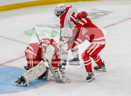 Thumbnail 1 in Catholic Memorial vs St. John's (MIAA Division 1 Final) photogallery.