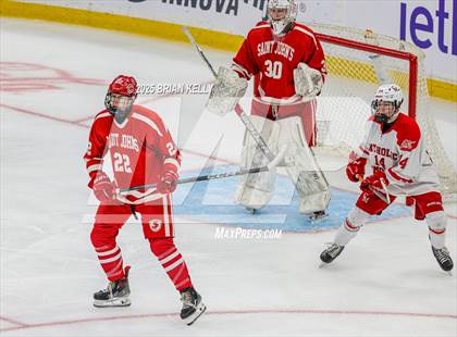Thumbnail 1 in Catholic Memorial vs St. John's (MIAA Division 1 Final) photogallery.