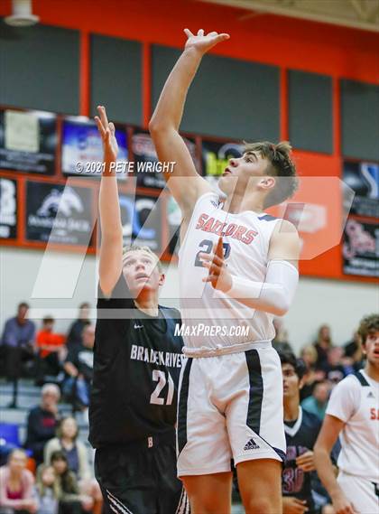 Thumbnail 2 in Sarasota vs. Braden River photogallery.
