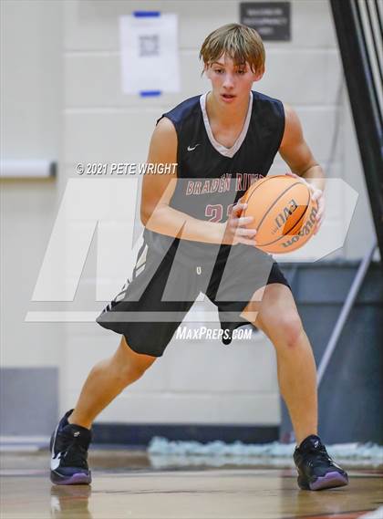 Thumbnail 2 in Sarasota vs. Braden River photogallery.