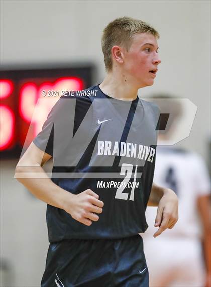 Thumbnail 2 in Sarasota vs. Braden River photogallery.
