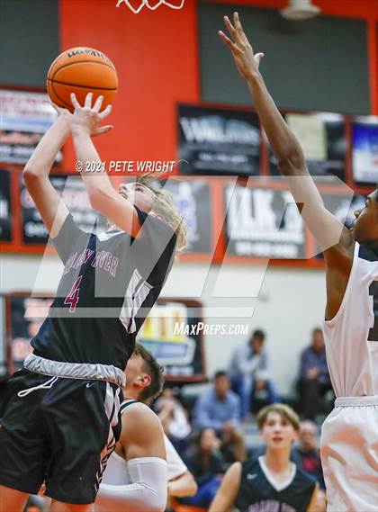 Thumbnail 3 in Sarasota vs. Braden River photogallery.
