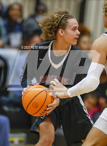 Thumbnail 1 in Sarasota vs. Braden River photogallery.