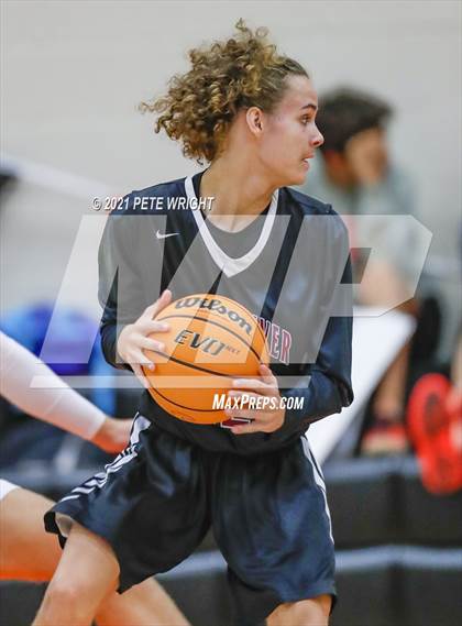 Thumbnail 3 in Sarasota vs. Braden River photogallery.