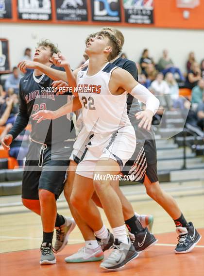 Thumbnail 3 in Sarasota vs. Braden River photogallery.
