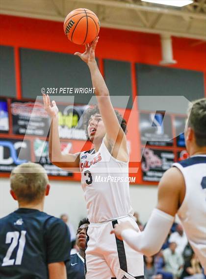 Thumbnail 3 in Sarasota vs. Braden River photogallery.