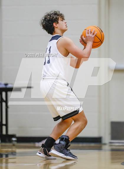 Thumbnail 2 in Sarasota vs. Braden River photogallery.