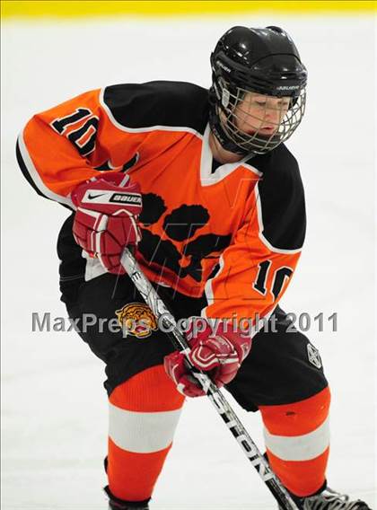 Thumbnail 3 in Ridgefield vs.  New Canaan (State Final) photogallery.