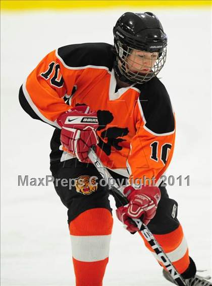 Thumbnail 1 in Ridgefield vs.  New Canaan (State Final) photogallery.