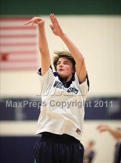 Thumbnail 2 in Woodgrove vs. Potomac Falls photogallery.