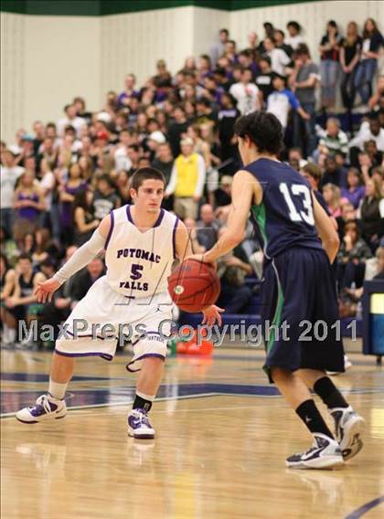 Thumbnail 3 in Woodgrove vs. Potomac Falls photogallery.