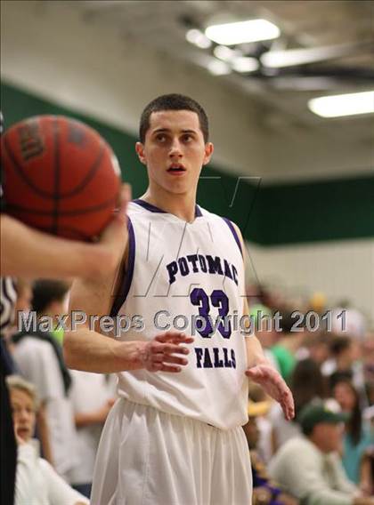 Thumbnail 1 in Woodgrove vs. Potomac Falls photogallery.