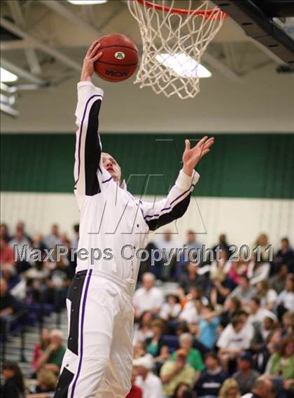 Thumbnail 1 in Woodgrove vs. Potomac Falls photogallery.