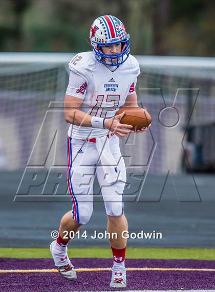 Thumbnail 3 in Navasota vs. Henderson (UIL Region 3 4A  Div 1 Quarterfinal)  photogallery.