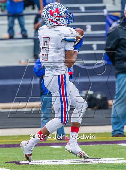 Thumbnail 2 in Navasota vs. Henderson (UIL Region 3 4A  Div 1 Quarterfinal)  photogallery.