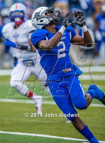Thumbnail 2 in Navasota vs. Henderson (UIL Region 3 4A  Div 1 Quarterfinal)  photogallery.