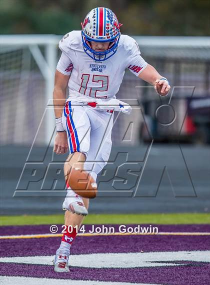 Thumbnail 2 in Navasota vs. Henderson (UIL Region 3 4A  Div 1 Quarterfinal)  photogallery.