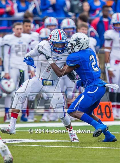 Thumbnail 1 in Navasota vs. Henderson (UIL Region 3 4A  Div 1 Quarterfinal)  photogallery.