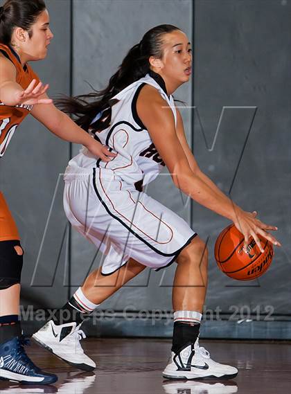 Thumbnail 1 in Dobie vs. Madison (McDonald's Texas Invitational) photogallery.