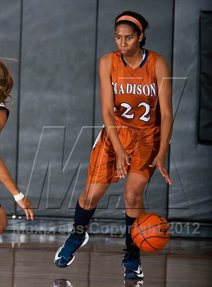 Thumbnail 1 in Dobie vs. Madison (McDonald's Texas Invitational) photogallery.