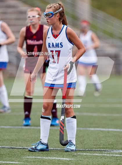 Thumbnail 3 in Riverside vs Mountain View (Bulldog Invitational) photogallery.